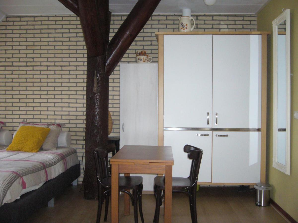 莱米尔De Stjelp Pleats住宿加早餐旅馆 外观 照片