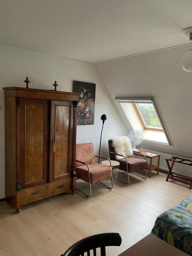 莱米尔De Stjelp Pleats住宿加早餐旅馆 外观 照片
