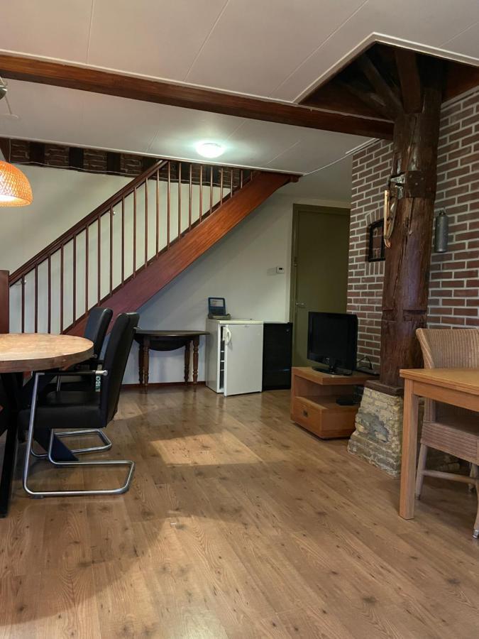 莱米尔De Stjelp Pleats住宿加早餐旅馆 外观 照片